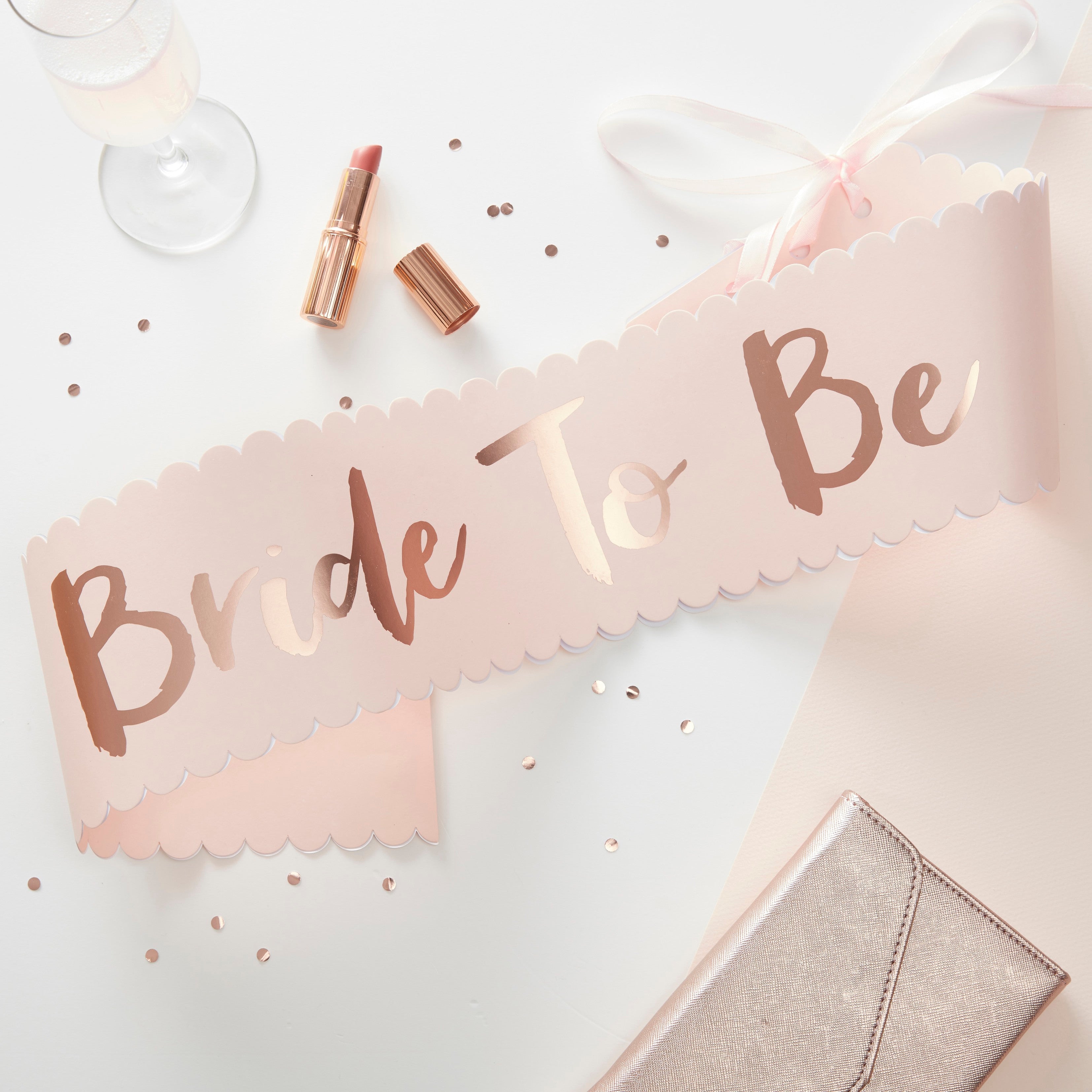 ვარდისფერი ლენტი Bride To Be